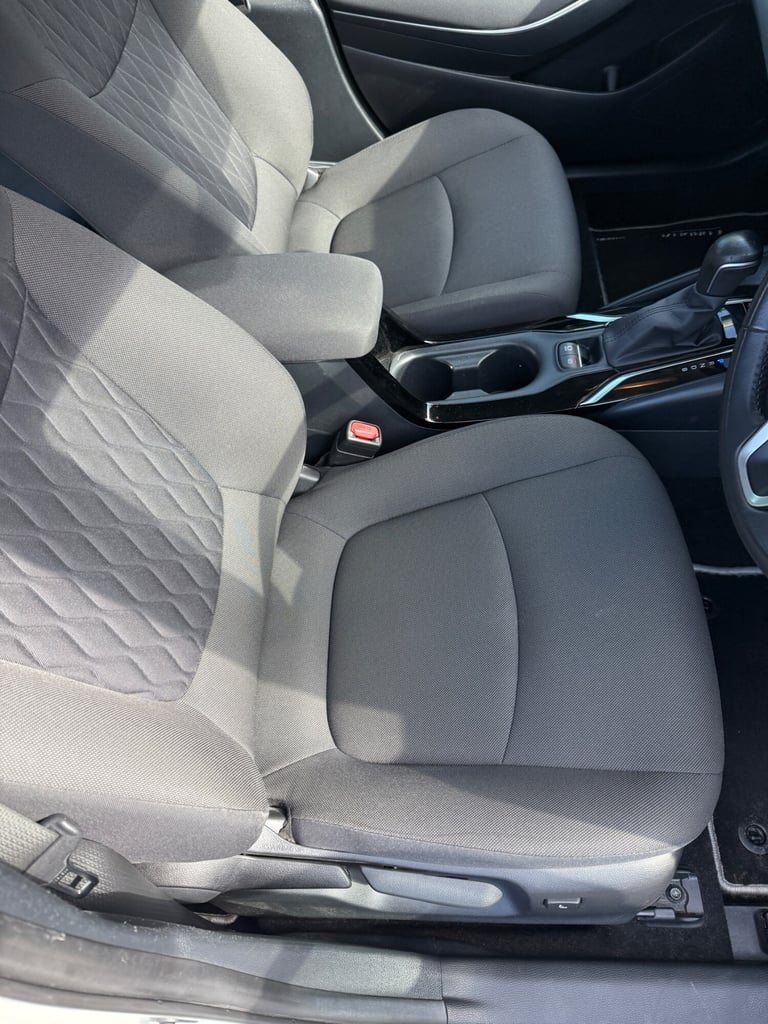 2020 Toyota Corolla 1.8 VVT-i Hybrid Icon Tech 4dr CVT SALOON Petrol/Electric Hybrid Automatic