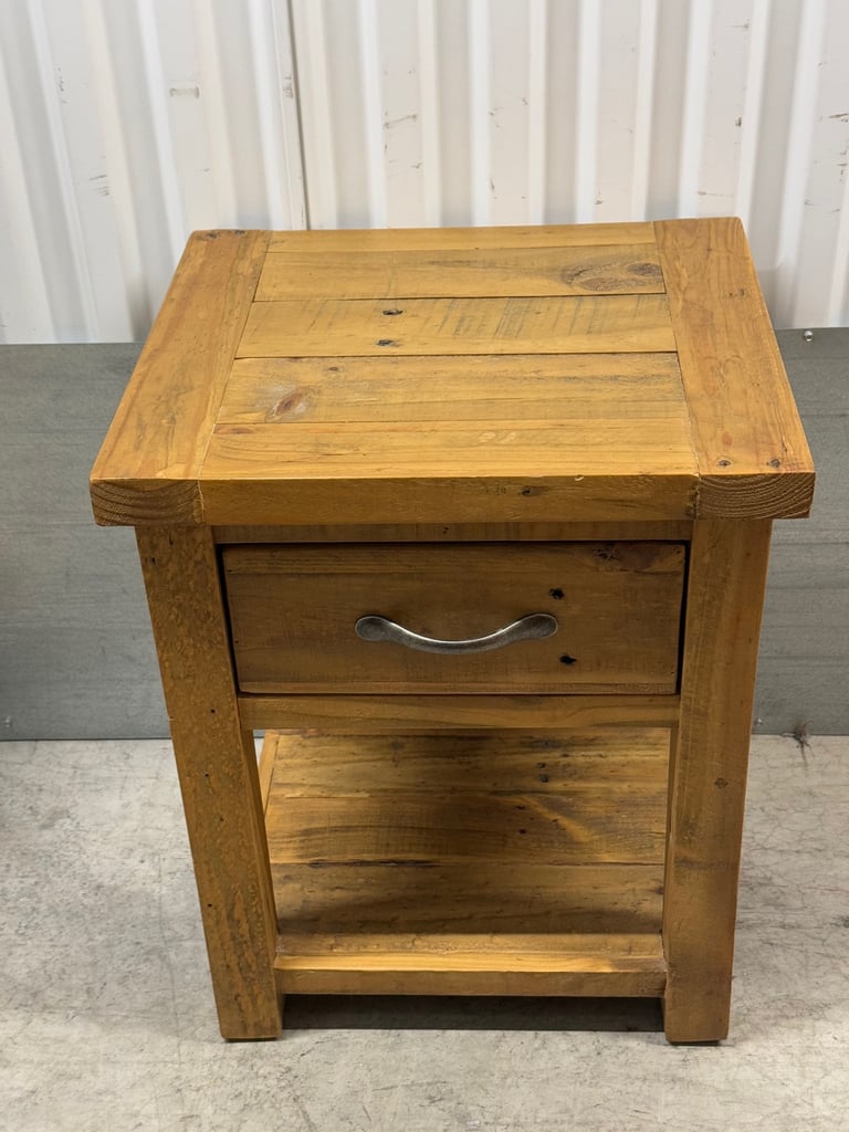 Rustic Style Single Drawer Bedside Table