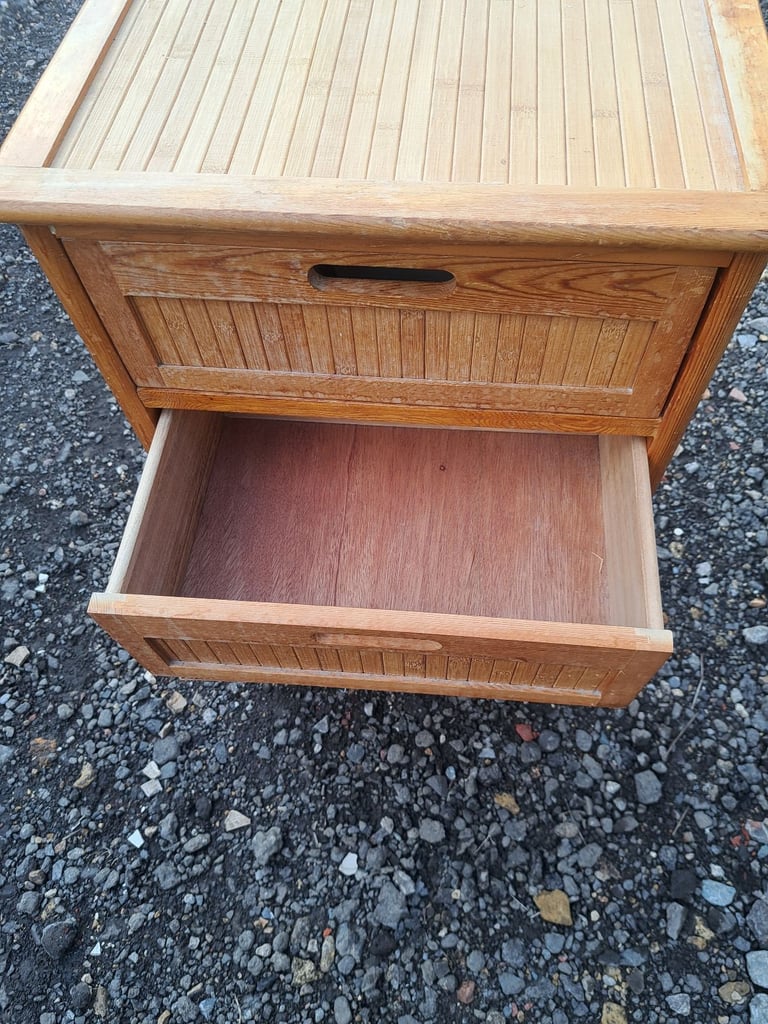 4 drawer brown wood unit 