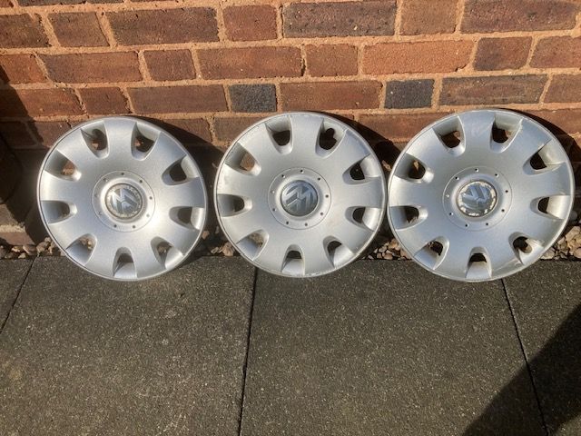Volkwagen Golf and Touran wheel trims – 3No - Part number – 1T0 601 147