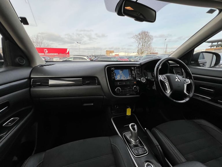 2017 Mitsubishi Outlander 2.0h 12kWh Juro CVT 4WD Euro 6 (s/s) 5dr SUV Hybrid Automatic