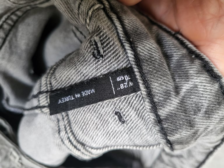 Reclaimed Vintage The '89 slim tapered leg jean in vintage grey wash