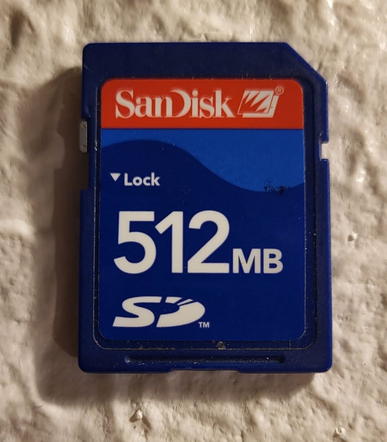 Korg Kross - 61 (original model), with original Korg Gig Bag. FREE UK Shipping available