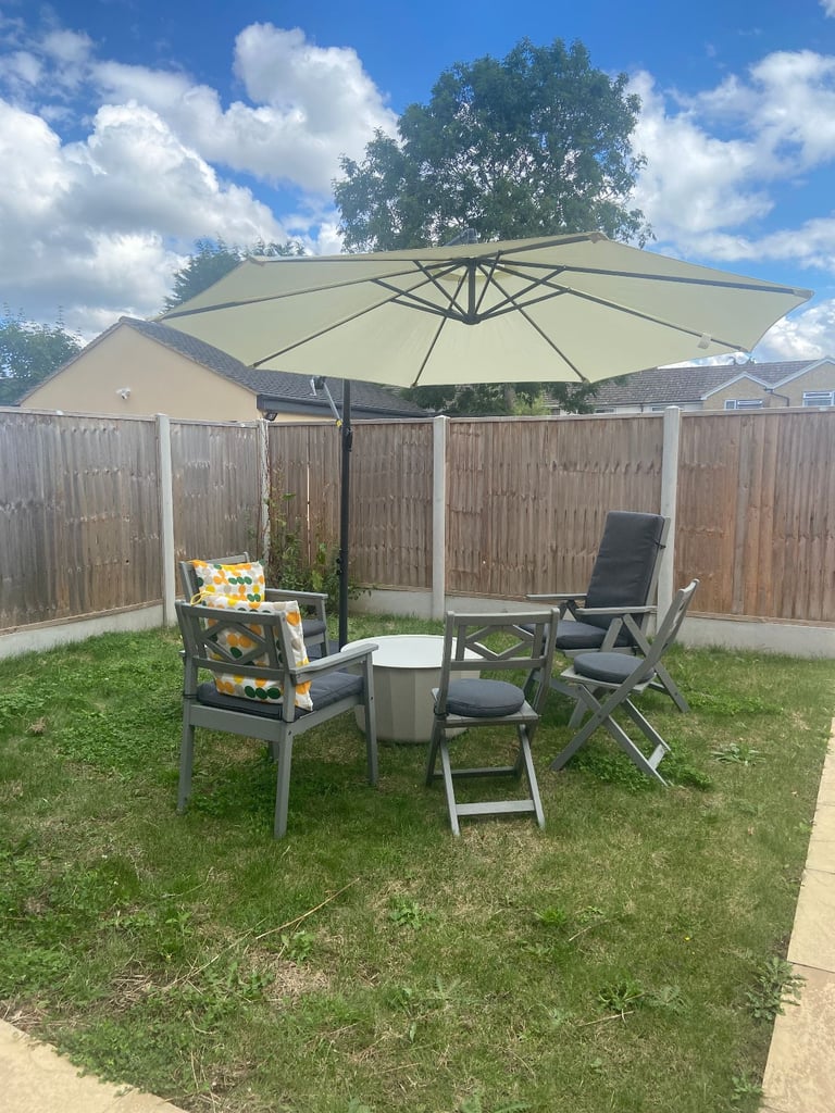 image for Outsunny 3(m) Banana Parasol Cantilever Umbrella Garden w/ Base Weights, Beige