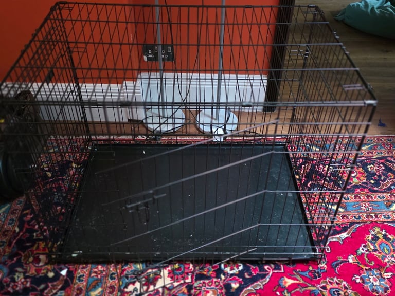 Large Dog cage. 90/60/67cm