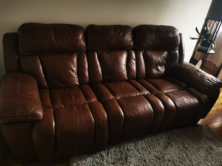3 SEAT LEATHER SOFA