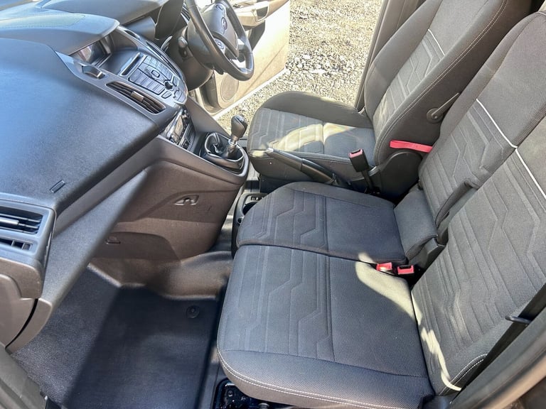 FORD TRANSIT CONNECT 1.6 TDCi 200 Limited 2015