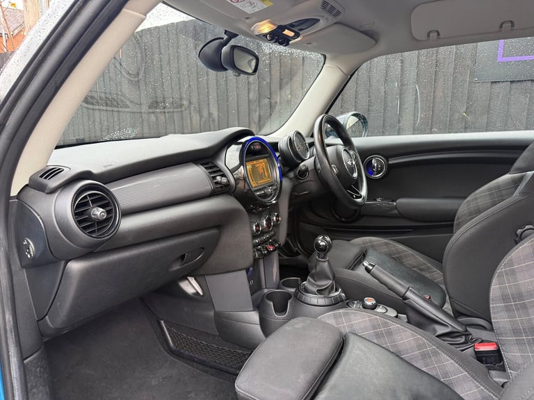 2015 MINI Hatch 1.5 Cooper Euro 6 (s/s) 3dr HATCHBACK Petrol Manual