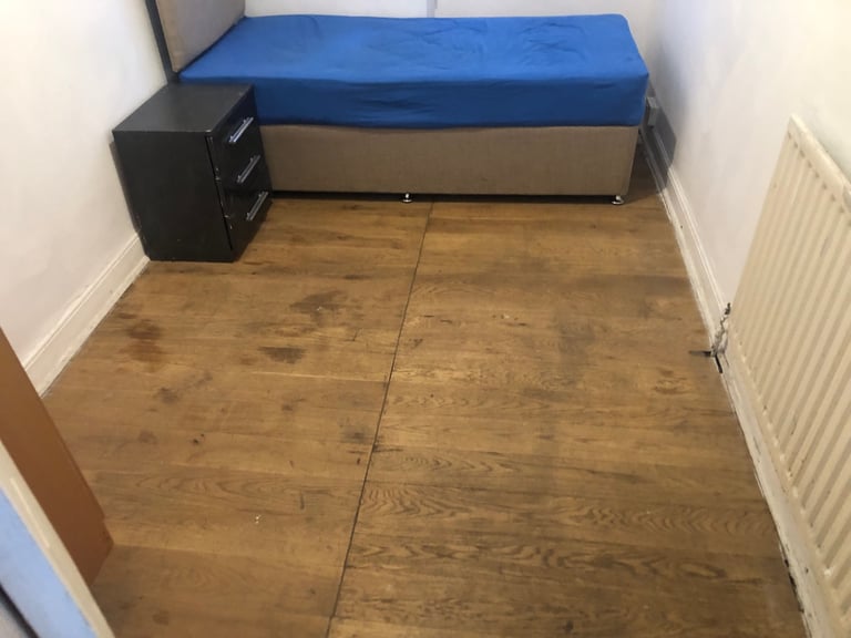 Room to let in Stoke on Trent 