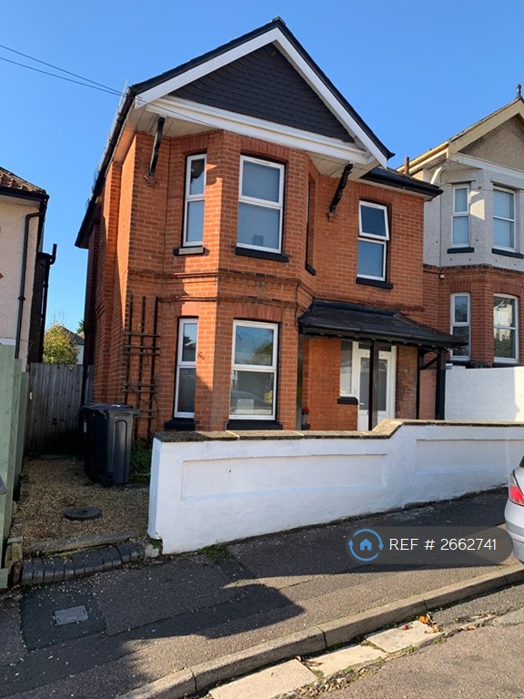 5 bedroom house in Acland Road, Bournemouth, BH9 (5 bed) (#2662741)