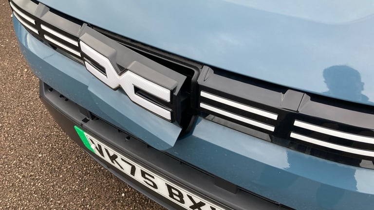 2025 Dacia Spring 27kWh Expression 65 48kW 5dr Auto Electric Hatchback Hatchback Electric Automatic