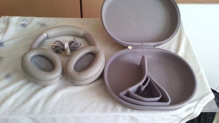image for for sale sony headphones in exellent condition model nwh-1000x m3 