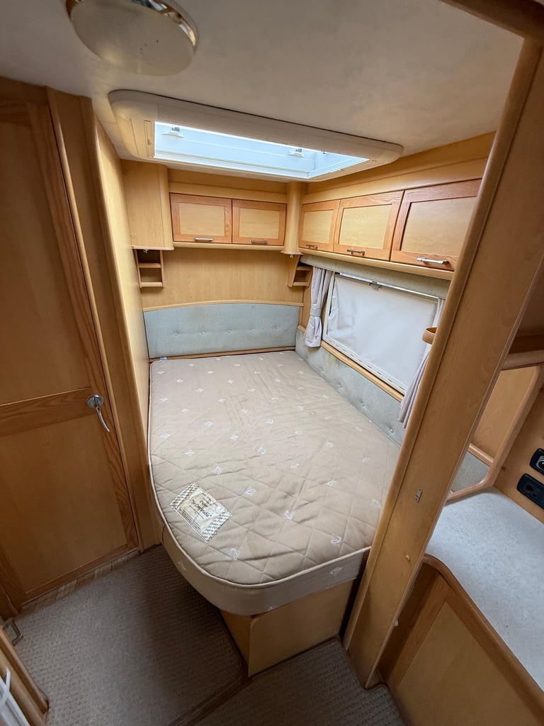 Elddis Odyssey 544 Fixed Bed Side Washroom