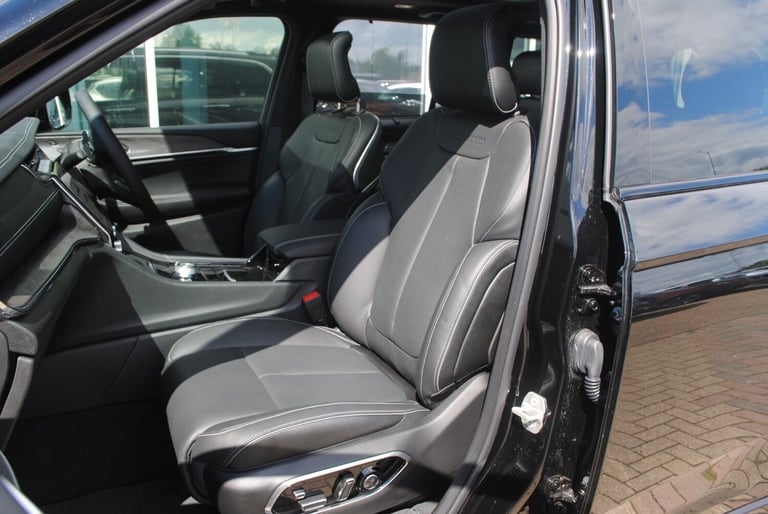 2023 Jeep Grand Cherokee 2.0 Turbo 4xe PHEV Overland 5dr Auto Station Wagon Petrol Parallel PHEV ...