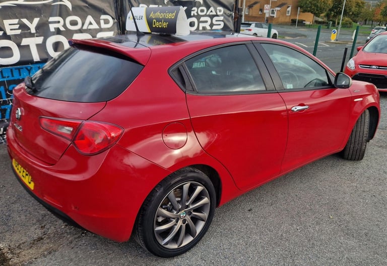 2014 Alfa Romeo Giulietta 1.6 JTDM-2 Collezione Euro 5 (s/s) 5dr HATCHBACK Diesel Manual