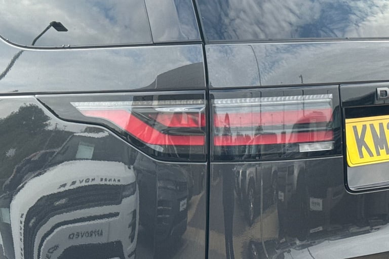 2024 Land Rover Discovery 3.0 D300 Dynamic HSE 5dr SUV DIESEL Automatic