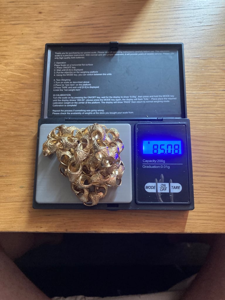 9ct gold acorn chain