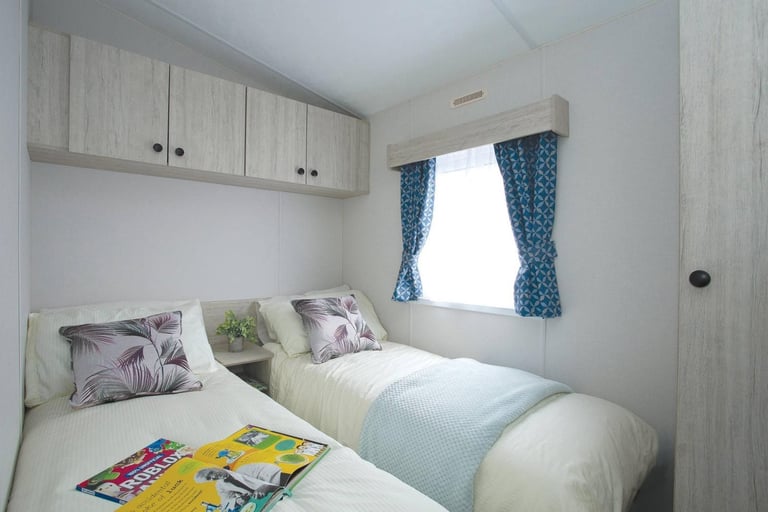NEW Sunrise Saffron Lodge 39x13 | 2 bed | Full Winterpack | OFF SITE Mobile Home
