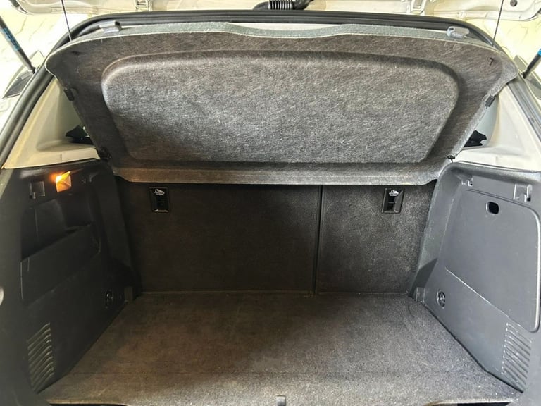 2016 Vauxhall Mokka *AUTO HATCHBACK Petrol Automatic