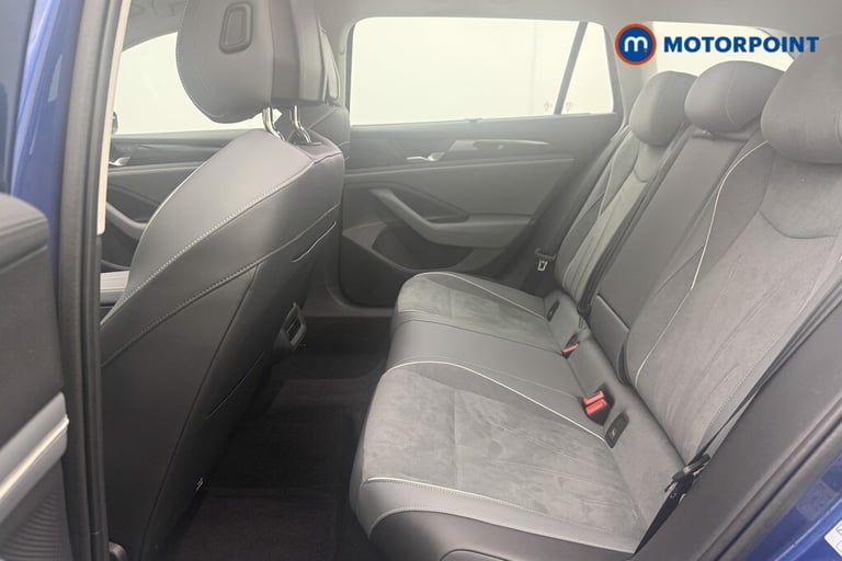 2025 Volkswagen Passat 1.5 TSI eHybrid Life 5dr DSG Estate Hybrid Automatic