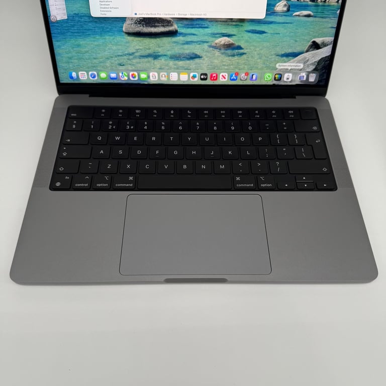 Apple Macbook M2 Pro 16GB 512SSD 26 CYCLES 