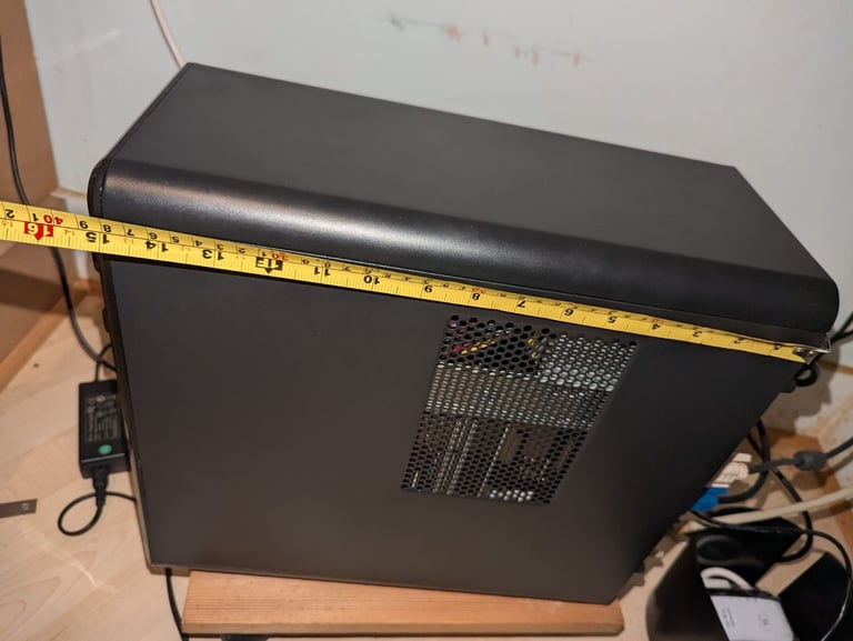 DESKTOP COMPUTRR TOWER