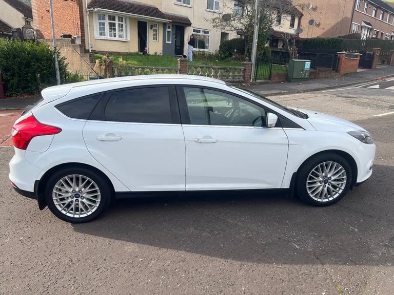 Ford, FOCUS, Hatchback, 2014, Manual, 998 (cc), 5 doors