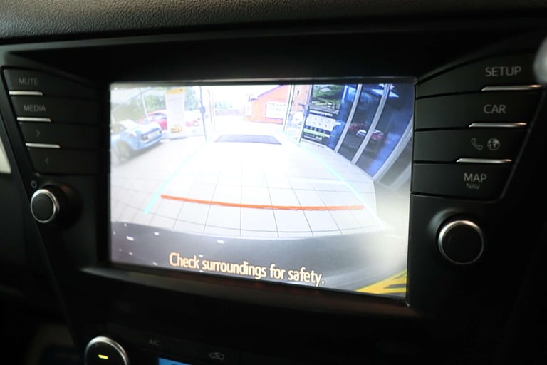 2017 Toyota Avensis 2.0 Avensis Business Edition+ D-4D 4dr Saloon Diesel Manual