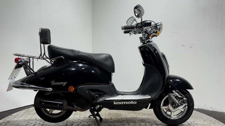 Lexmoto Tommy 125 2011 1K CRUISER CLASSIC LOOKING SCOOTER 125CC NON RUNNER