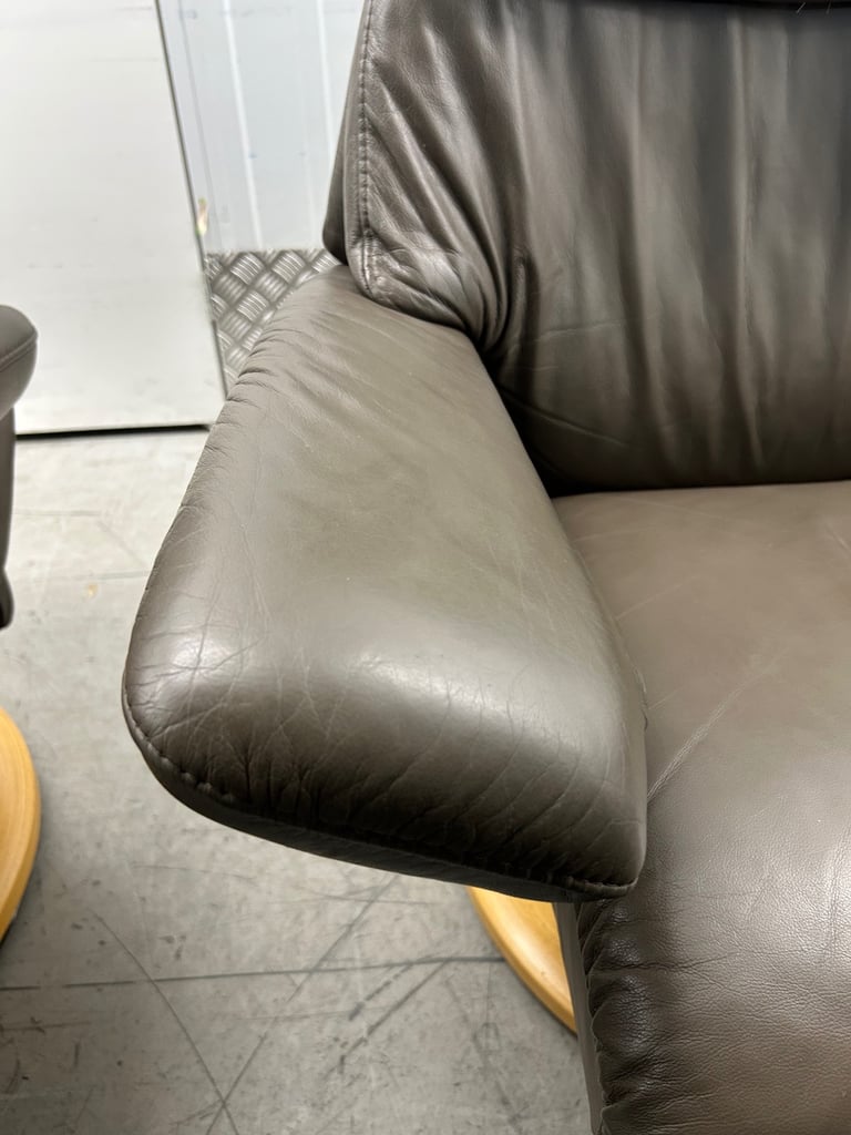 Ekornes Stressless Dream Recliner Olive Leather Chairs & Stools - Medium Size