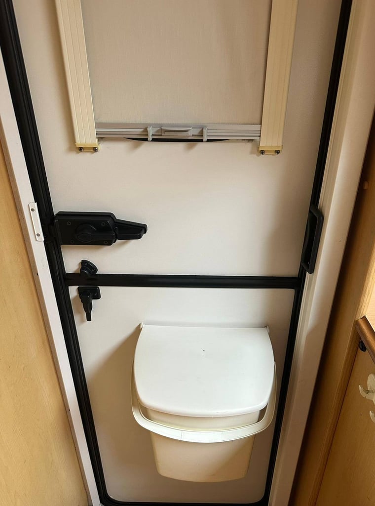 2005 Elddis Xscape 482/ 2 berth