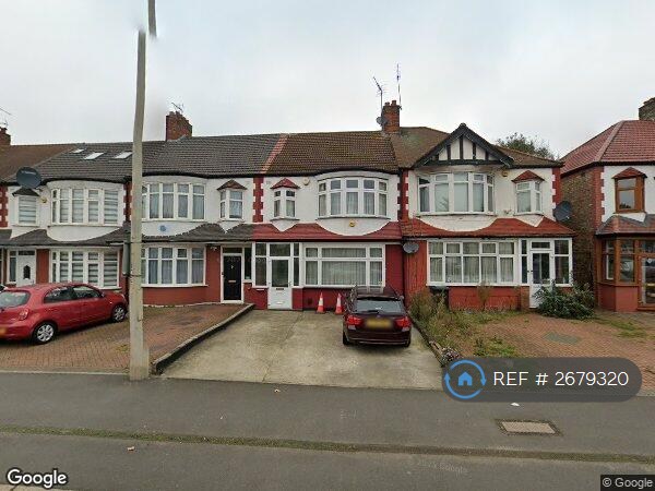 5 bedroom house in North Circular Road, London, N13 (5 bed) (#2679320)