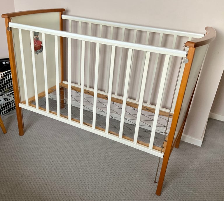 Cot gumtree hot sale