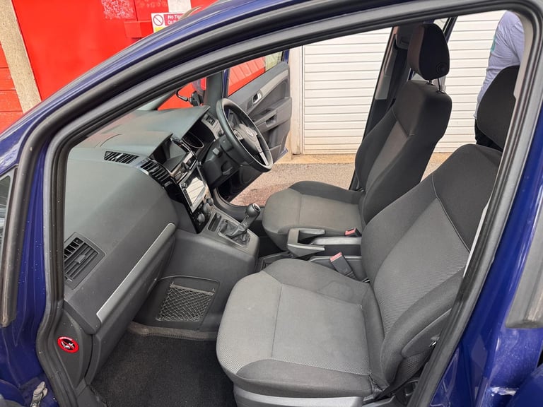 2014 Vauxhall Zafira – 7 Seater | ULEZ Compliant | Excellent Condition | £3,400 (Negotiable)
