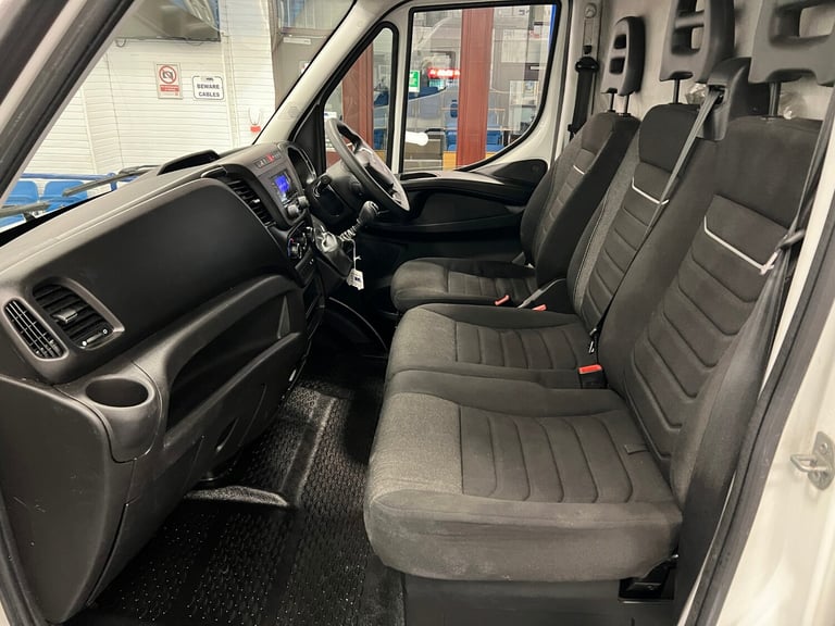 2023 Iveco Daily 35S14 3520WB 2.3 HPI DIESEL 136PS MWB MEDIUM HIGH ROOF VAN (EURO 6) PANEL VAN Di...