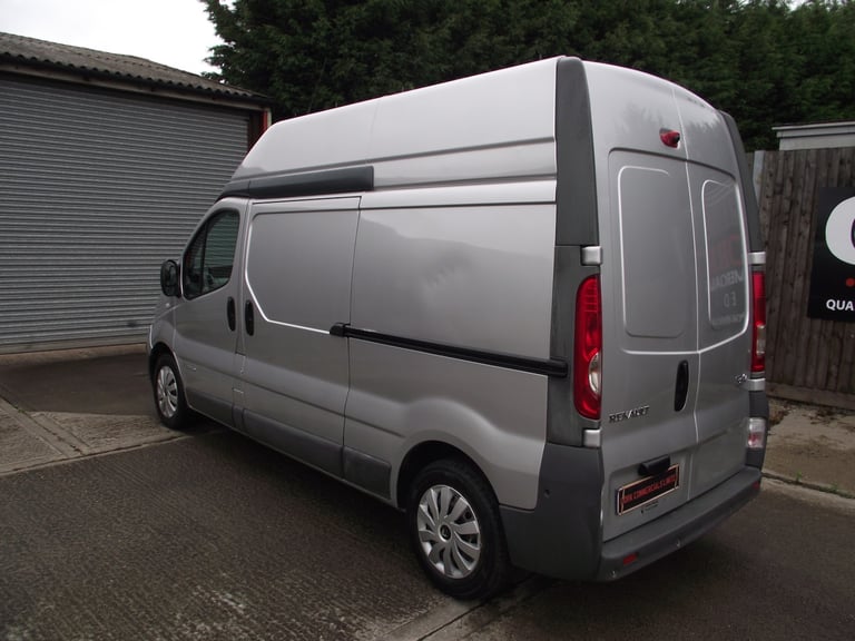 Renault Trafic Vauxhall Vivaro High roof LWB van sat nav