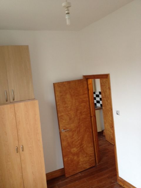 Bright One bed flat in Hackney Central with separate kitchen/diner