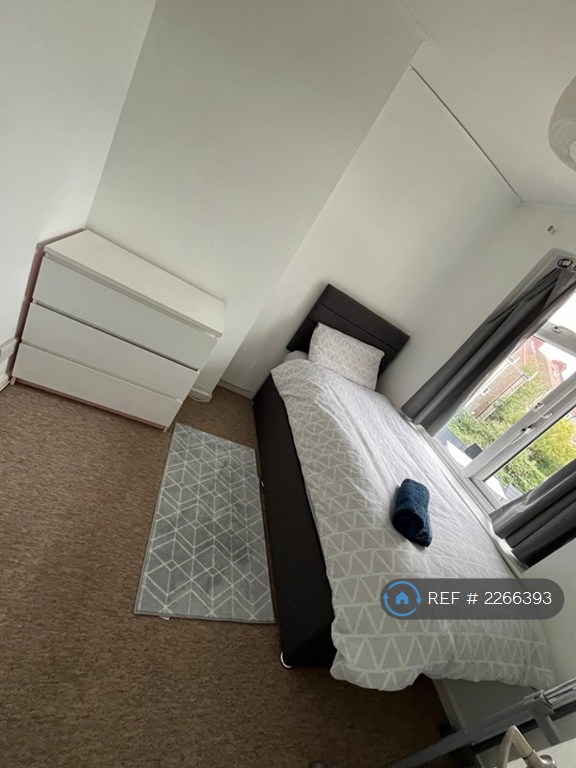 4 bedroom house in Gloucester Road, Bristol, BS16 (4 bed) (#2266393)