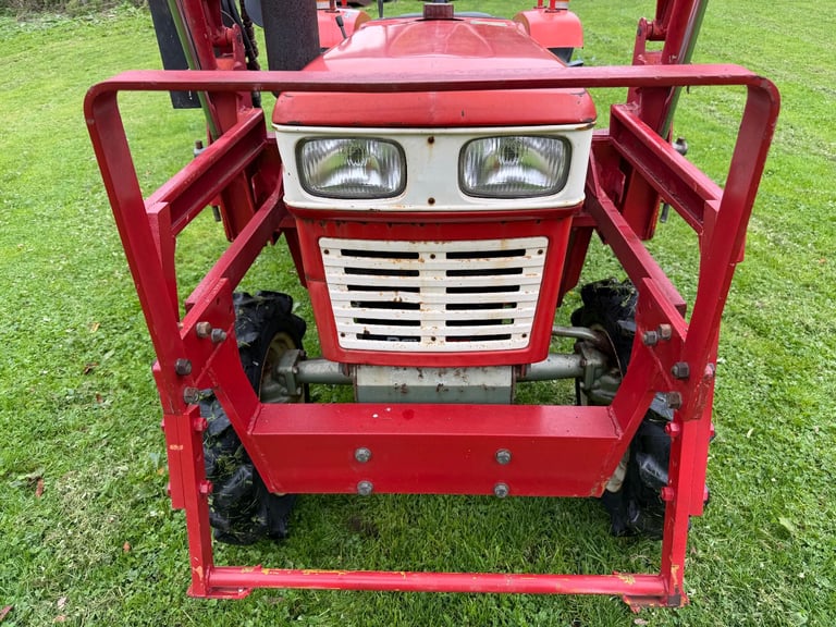 YANMAR YM1500D 4WD TRACTOR WITH FRONT LOADER/ BUCKET ** WATCH VIDEO *** 15HP ** 835 Hours