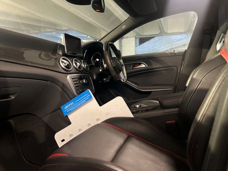 2014 Mercedes-Benz CLA 2.0 CLA45 AMG Speedshift DCT 4MATIC (s/s) 4dr SALOON Petrol Automatic