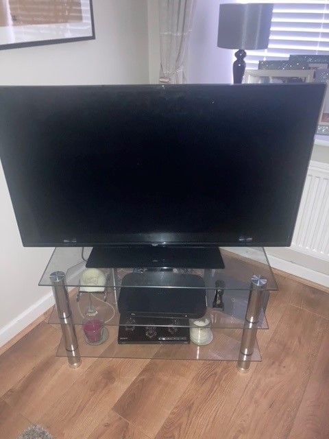 Bush 43 inch LCD TV