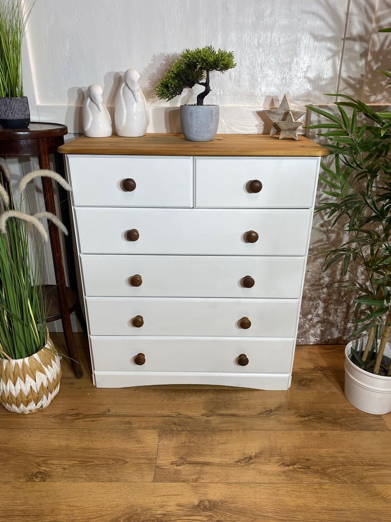 image for Chest of drawers