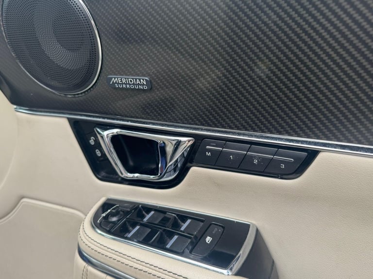 2014 Jaguar XJ 3.0d V6 Portfolio Auto Euro 5 (s/s) 4dr SALOON Diesel Automatic