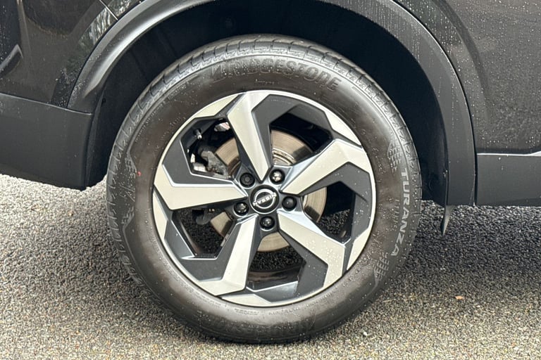 2022 Nissan Qashqai 1.3 DIG-T MHEV N-Connecta XTRON Euro 6 (s/s) 5dr SUV PETROL Automatic