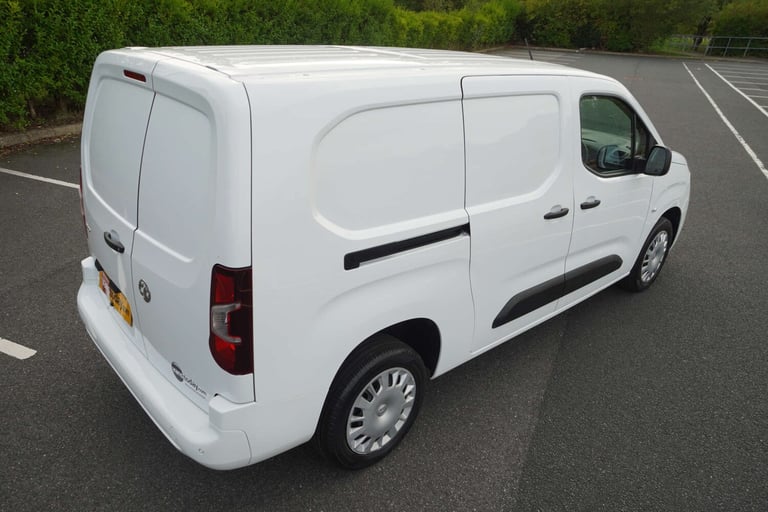 2022 Vauxhall Combo 1.5 Combo 2300 Sportive L2 LWB + 3 Seater + Twin Slider + Top Spec Van Panel ...