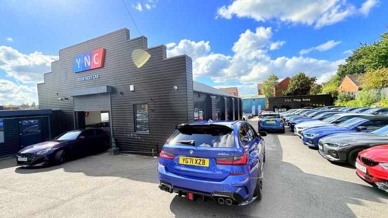 2021 BMW 3 Series 2.0 330e 12kWh M Sport Touring Auto Euro 6 (s/s) 5dr Estate PETROL/ELECTRIC Aut...