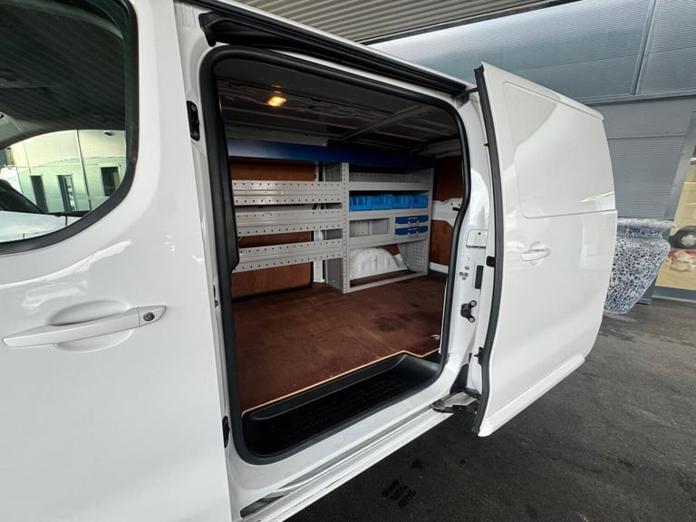 2022 Peugeot Expert 2.0 BlueHDi 1400 Asphalt Premium Standard Panel Van EAT8 MWB Euro 6 (s/s) 6 P...