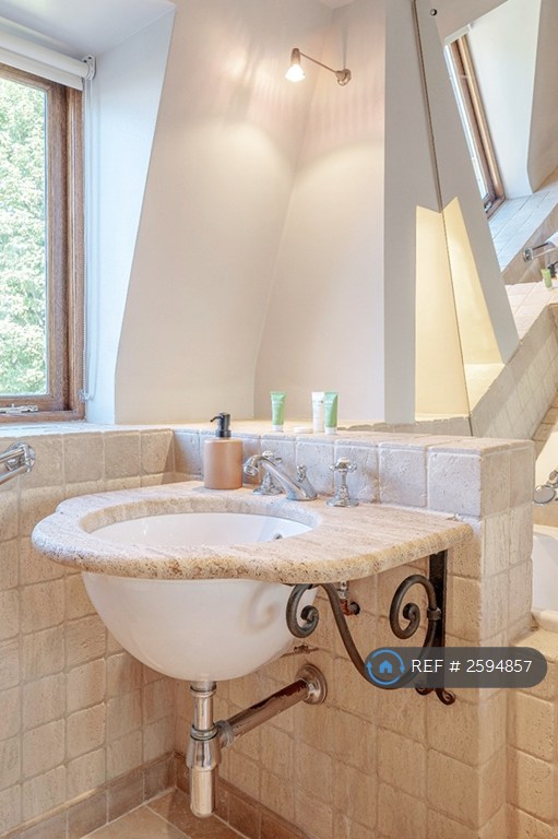 4 bedroom house in Warwick Gardens, London, W14 (4 bed) (#2594857)