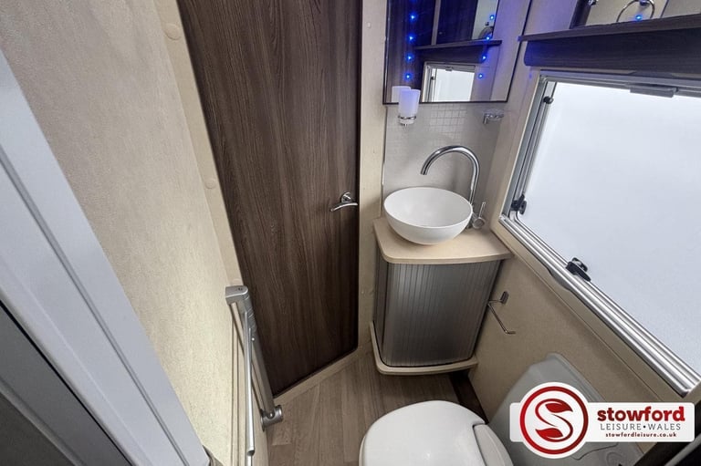 2019, Auto-Sleepers Broadway FB, Pre-Owned Motorhome