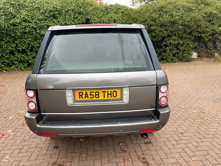 2010 Land Rover Range Rover 3.6 TDV8 Vogue SE 4dr Auto PRIVATE PLATE SERVICE HISTORY  ESTATE Dies...